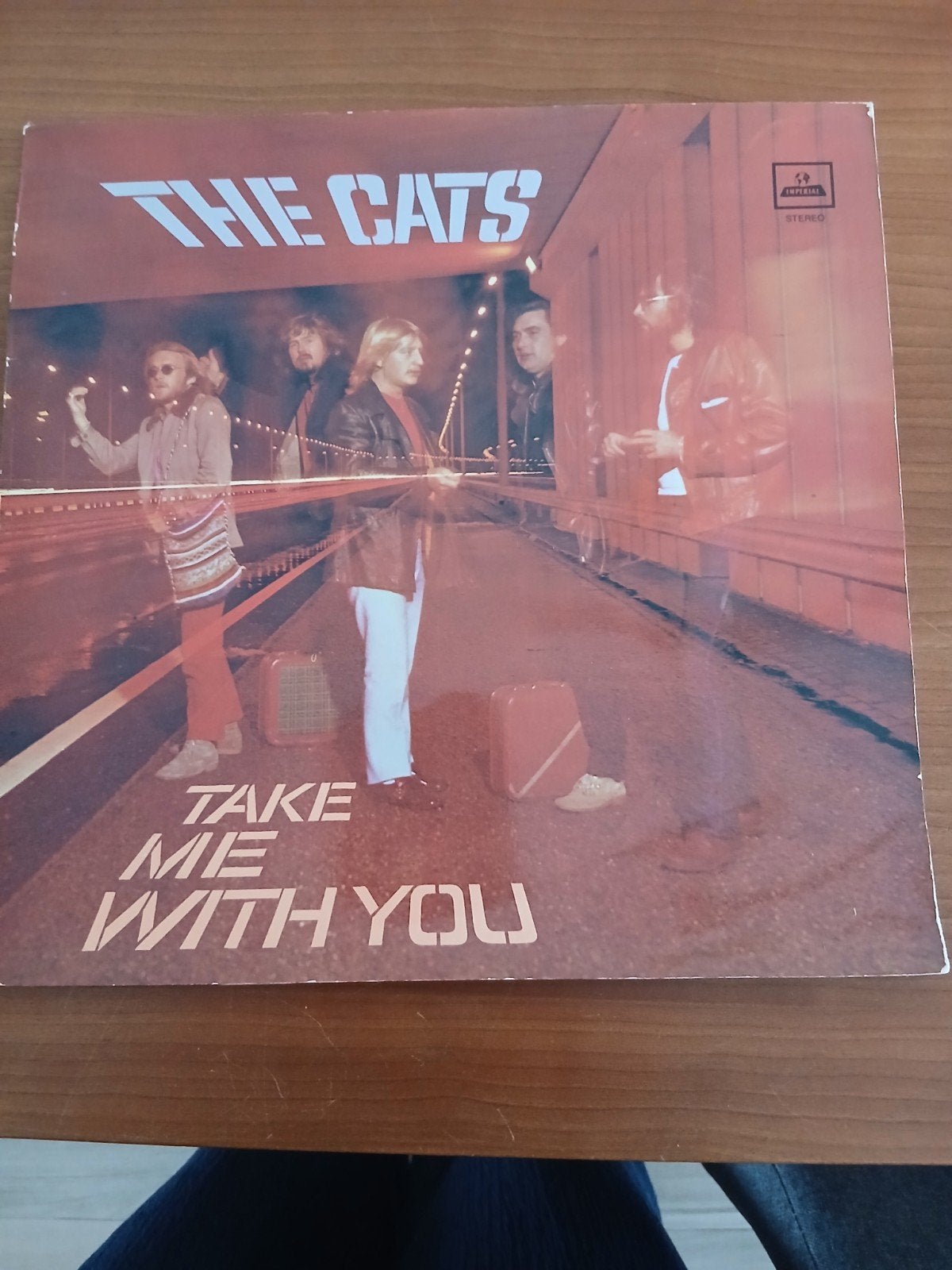 Elpee The Cats, Ophalen