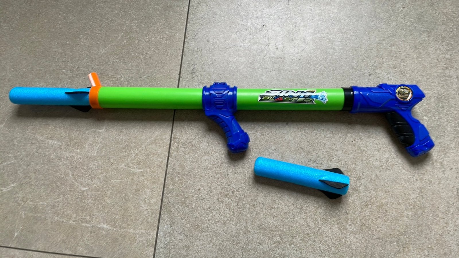 Waterpistool en luchtdruk pijltjes schieter in 1, Ophalen of Verzenden, Zo goed als nieuw