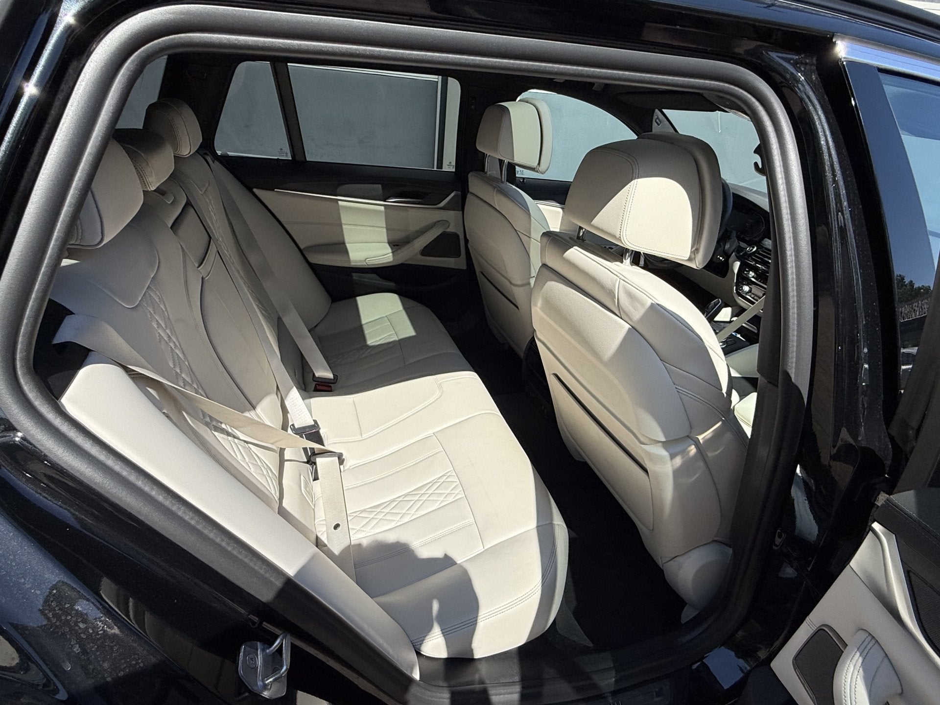 Foto 8 van BMW 5 Serie Touring 520i High Executive | Pano | Leder | 04-