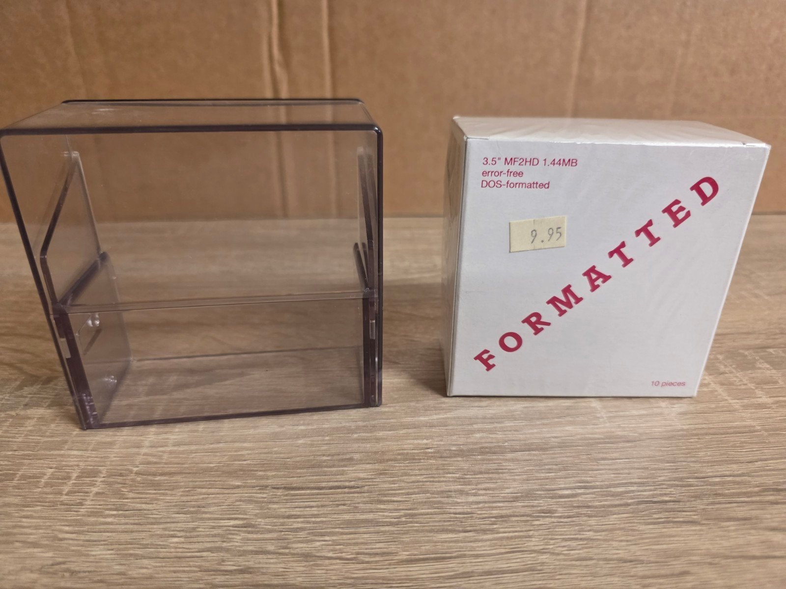 10 nieuwe diskettes 3,5 inch met opbergdoosje Floppies, PC., Ophalen of Verzenden