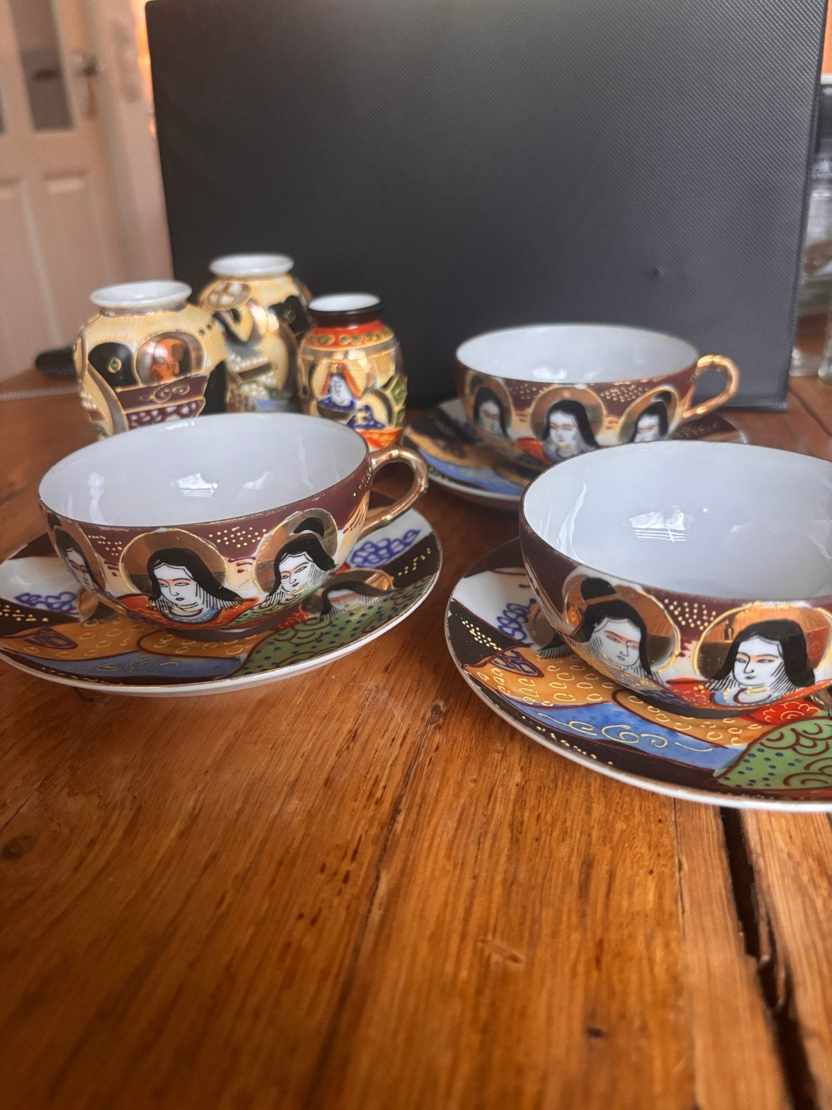 Antieke Japanse Satsuma theeset en vazen, Antiek en Kunst, Antiek | Porselein, Verzenden
