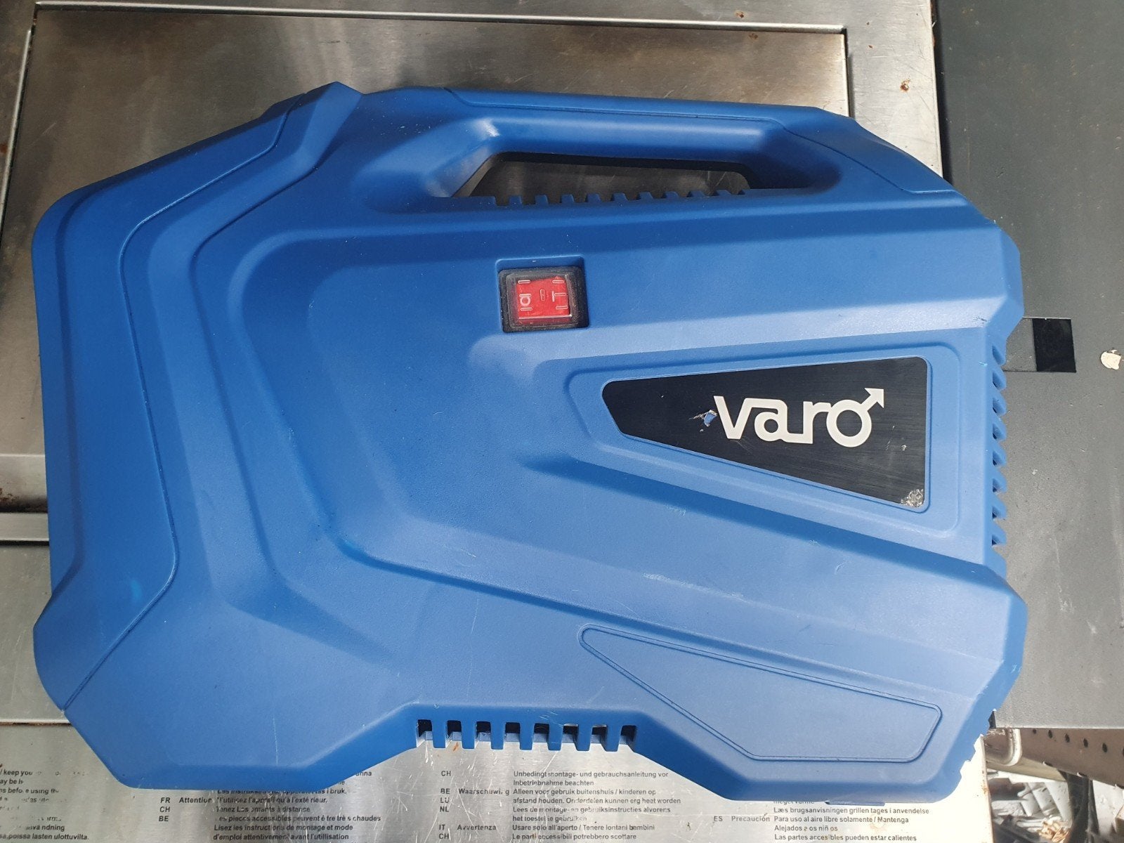 Varo luchtcompressor, Doe-het-zelf en Verbouw, Ophalen, Mobiel, Gebruikt, 6 tot 10 bar