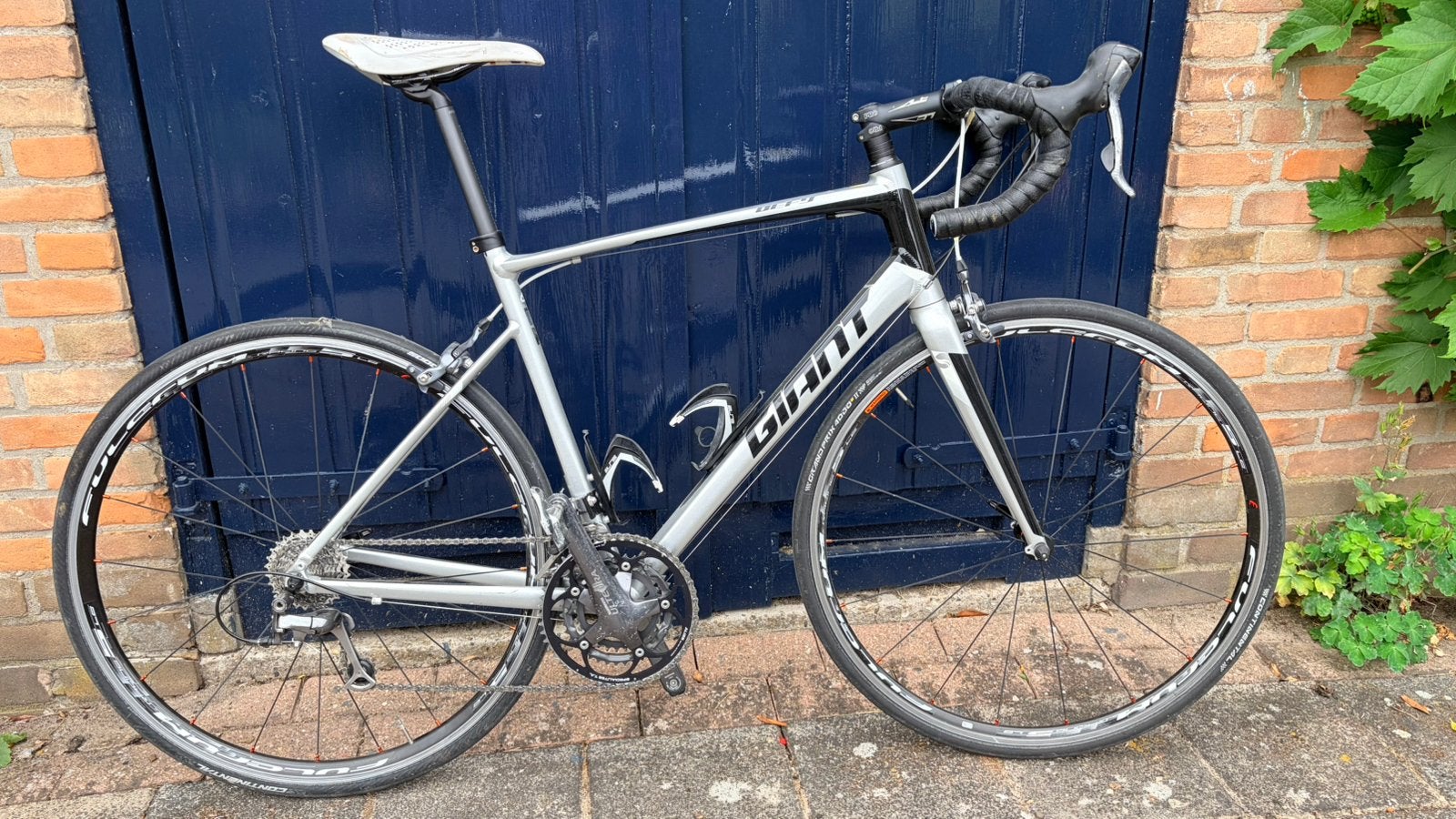 Giant Defy Allux, M/L, Ophalen, 28 inch, Gebruikt, Aluminium