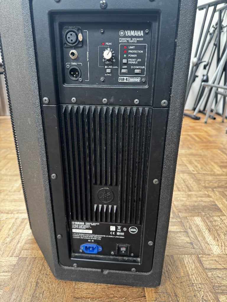 2 Yamaha DSR 112 actieve luidspreker incl. hoes, 150 watt of meer, Gebruikt, Speakerset, Yamaha