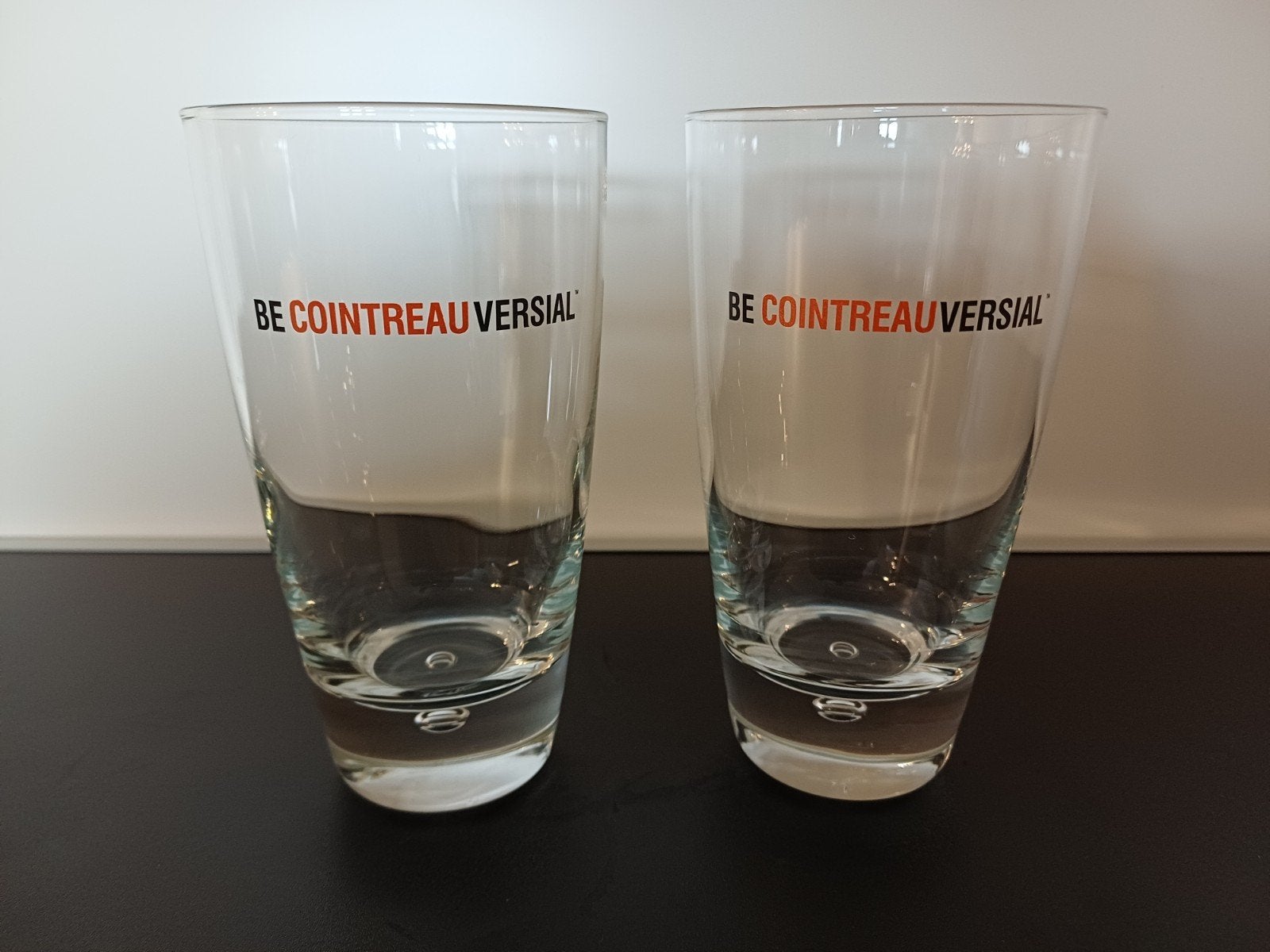 2 Cointreau glazen - 'Be Cointreauversial', Ophalen of Verzenden, Nieuw, Borrel- of Shotglas