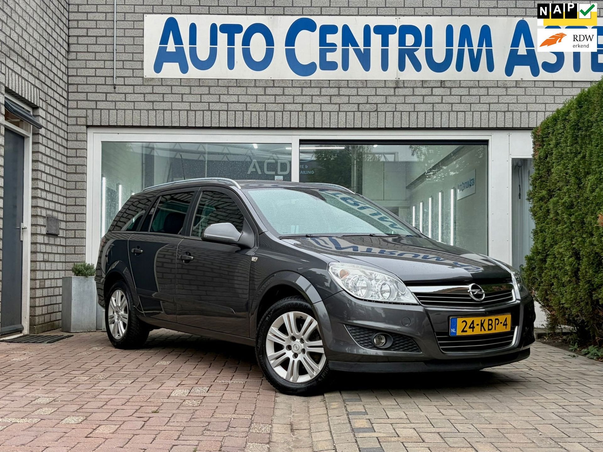 Opel Astra Wagon 1.8 Cosmo Automaat, Gebruikt, 4 cilinders, 1796 cc, Euro 4