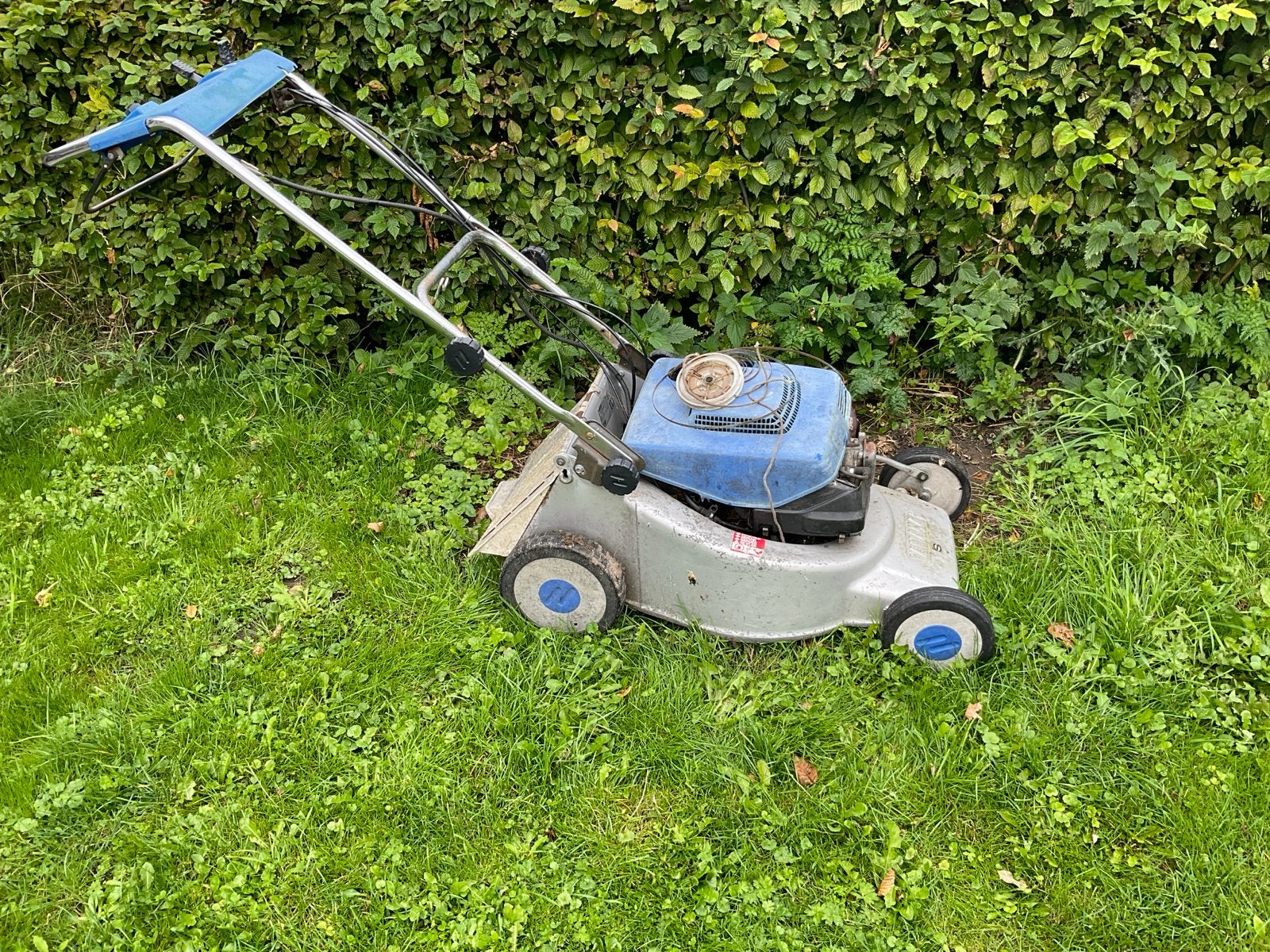 Yamaha grasmaaier - Benzine - Opknapper, Ophalen, Cirkelmaaier, Gebruikt, Benzine-grasmaaier