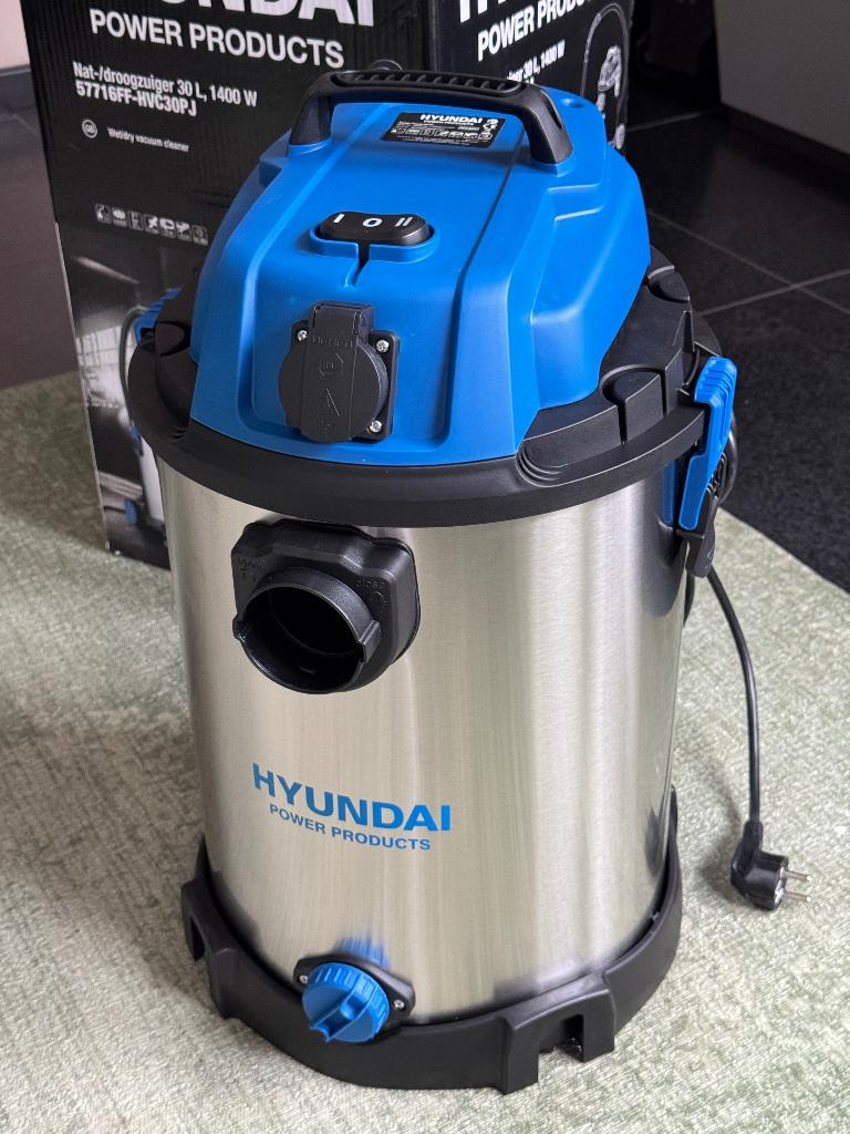 Hyundai 57716FF nat/droog werkplaats stofzuiger nieuw, Ophalen, Nieuw, Waterstofzuiger