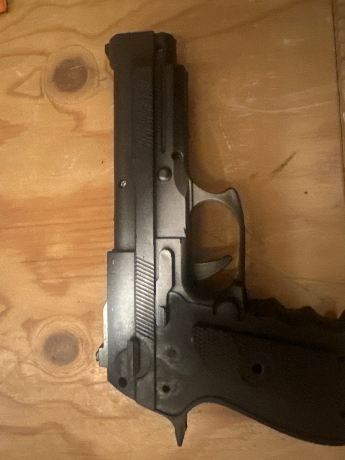 Zwart speelgoedpistool - Realistisch model, Ophalen, Gebruikt