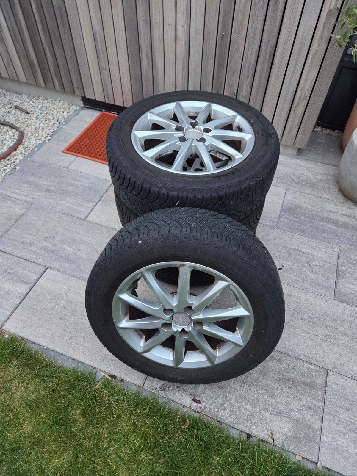 Velgenset 15 inch Seat Ibiza met goede winterbanden Goodyear, Auto-onderdelen, Banden en Velgen, Ophalen, Gebruikt, 15 inch, Banden en Velgen