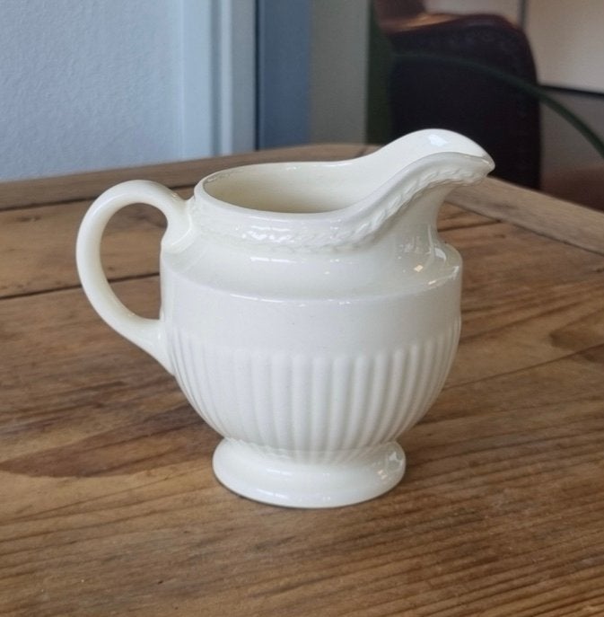 Wedgwood Edme Roomkannetje - Crèmekleurig, Ophalen of Verzenden