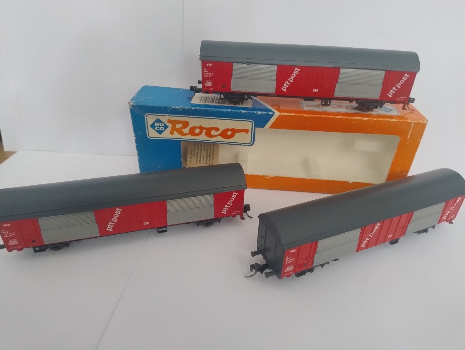 🔴 3 stuks Roco wagons PTT post 1 met doosje HO schaal, Hobby en Vrije tijd, Gelijkstroom, Wagon, Ophalen of Verzenden, Zo goed als nieuw
