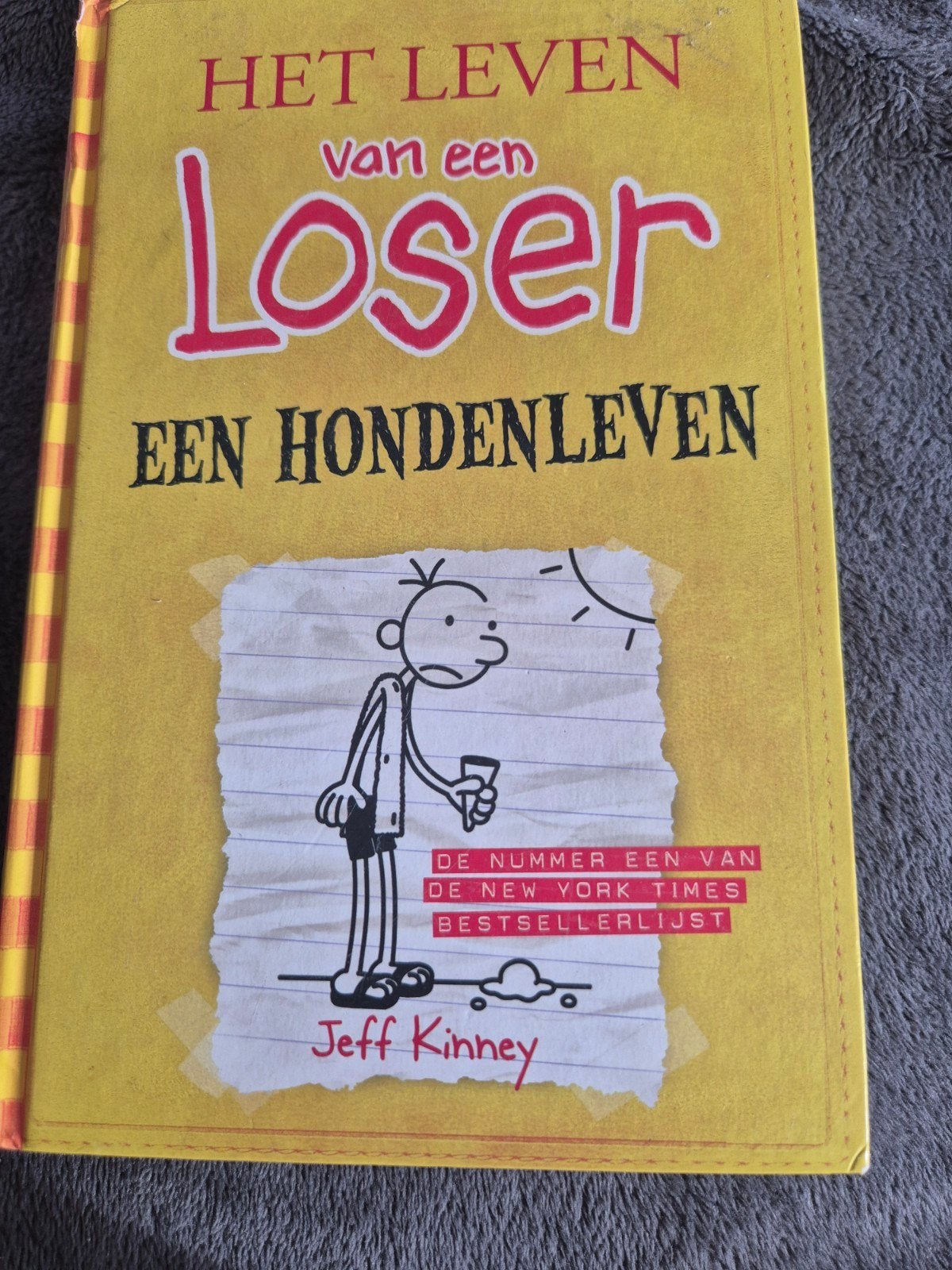 Het Leven van een Loser: Een Hondenleven - Jeff Kinney, Boeken, Ophalen of Verzenden, Zo goed als nieuw, Jeff Kinney, Fictie algemeen