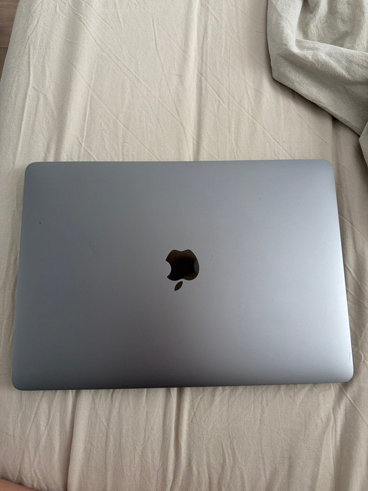 Defecte MacBook Pro 2017 met Touch Bar - Voor onderdelen, Computers en Software, Apple Macbooks, Ophalen of Verzenden, Niet werkend