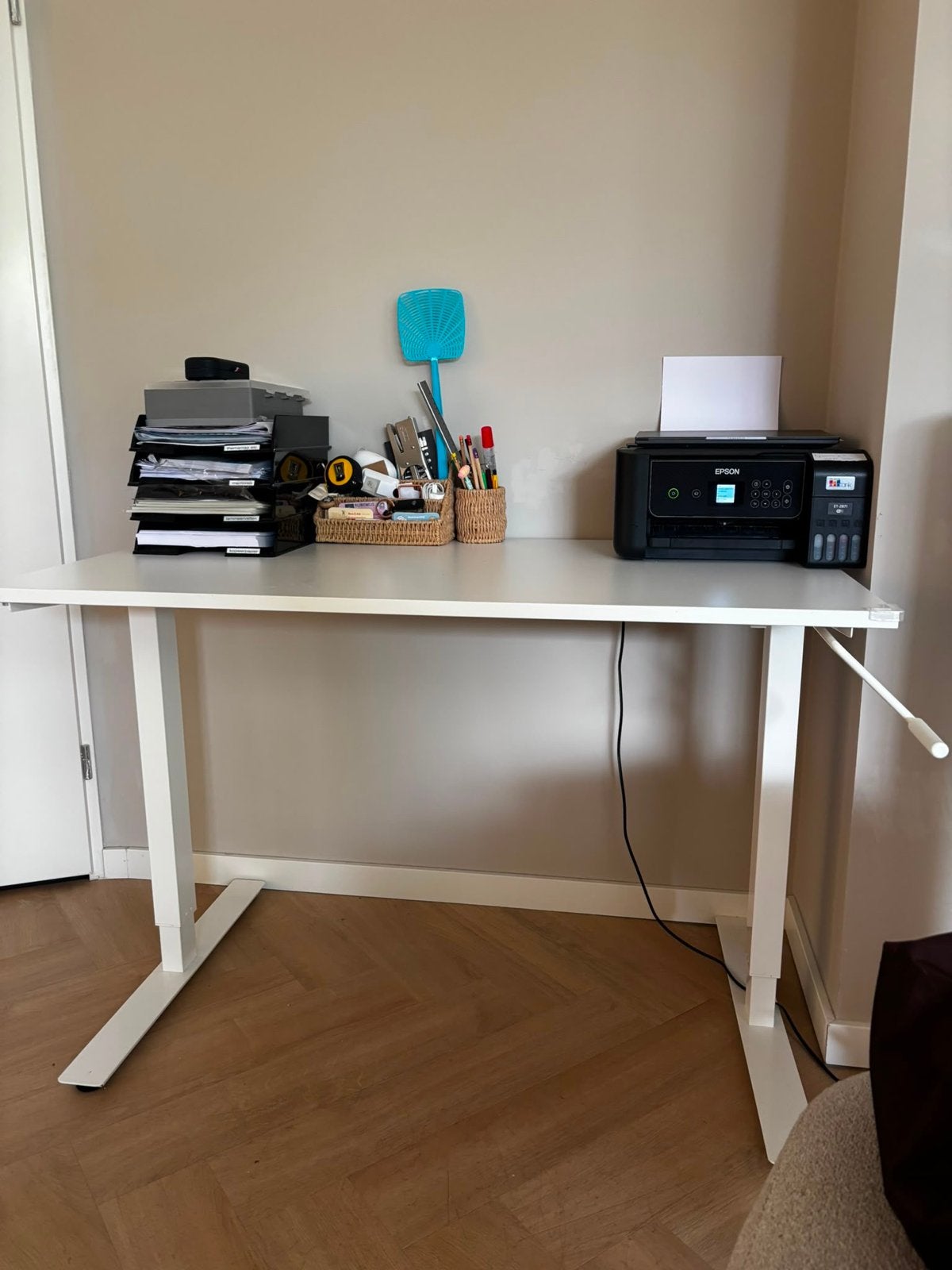 Zit-sta bureau 120x70 cm - Jong gebruikt, Huis en Inrichting, Bureaus, Ophalen, In hoogte verstelbaar, Zo goed als nieuw, Zit-sta bureau