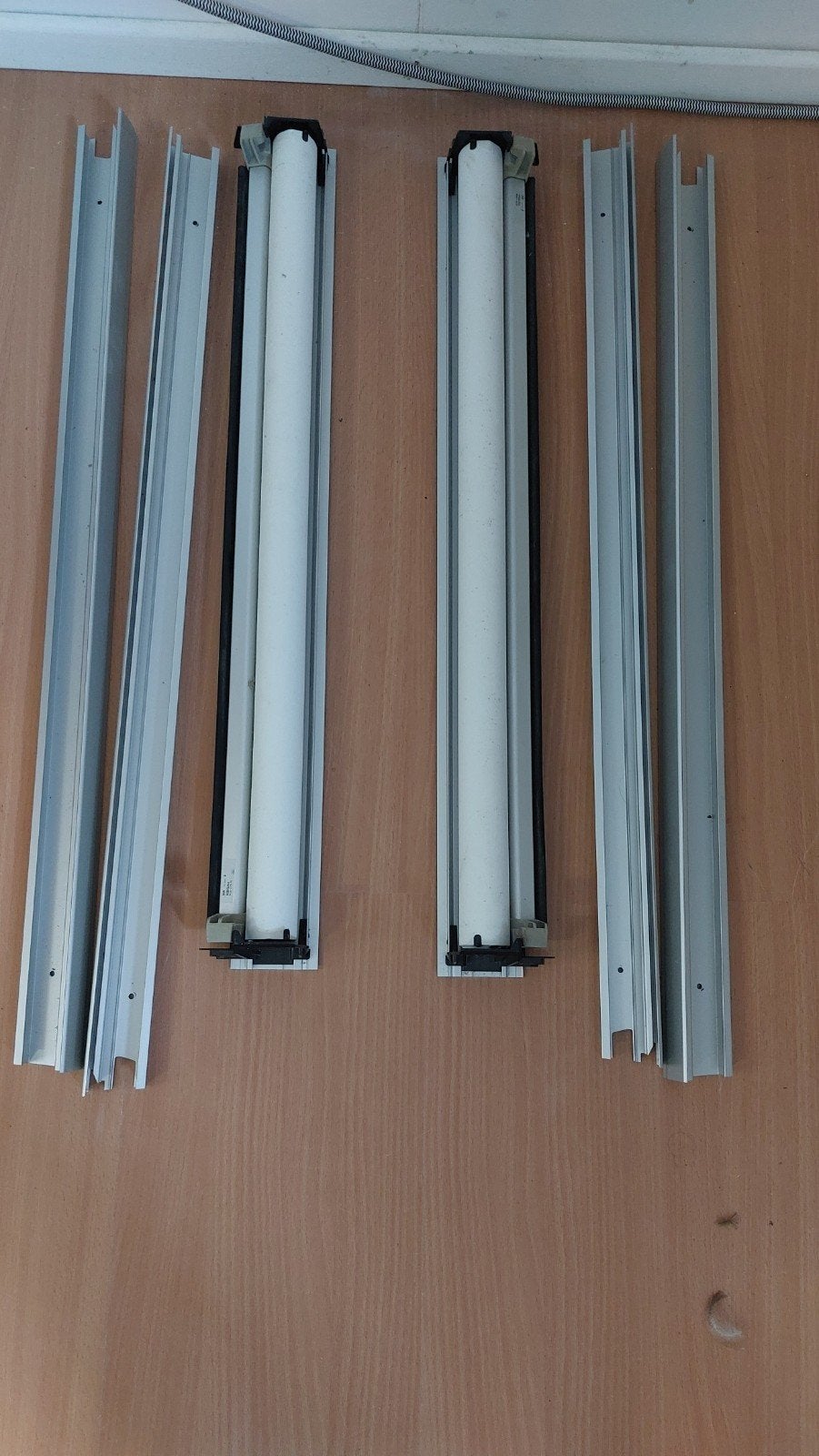 2 screens voor dakramen 60 breedt, 70 hoog, Ophalen, Gebruikt, Overige typen, Minder dan 200 cm