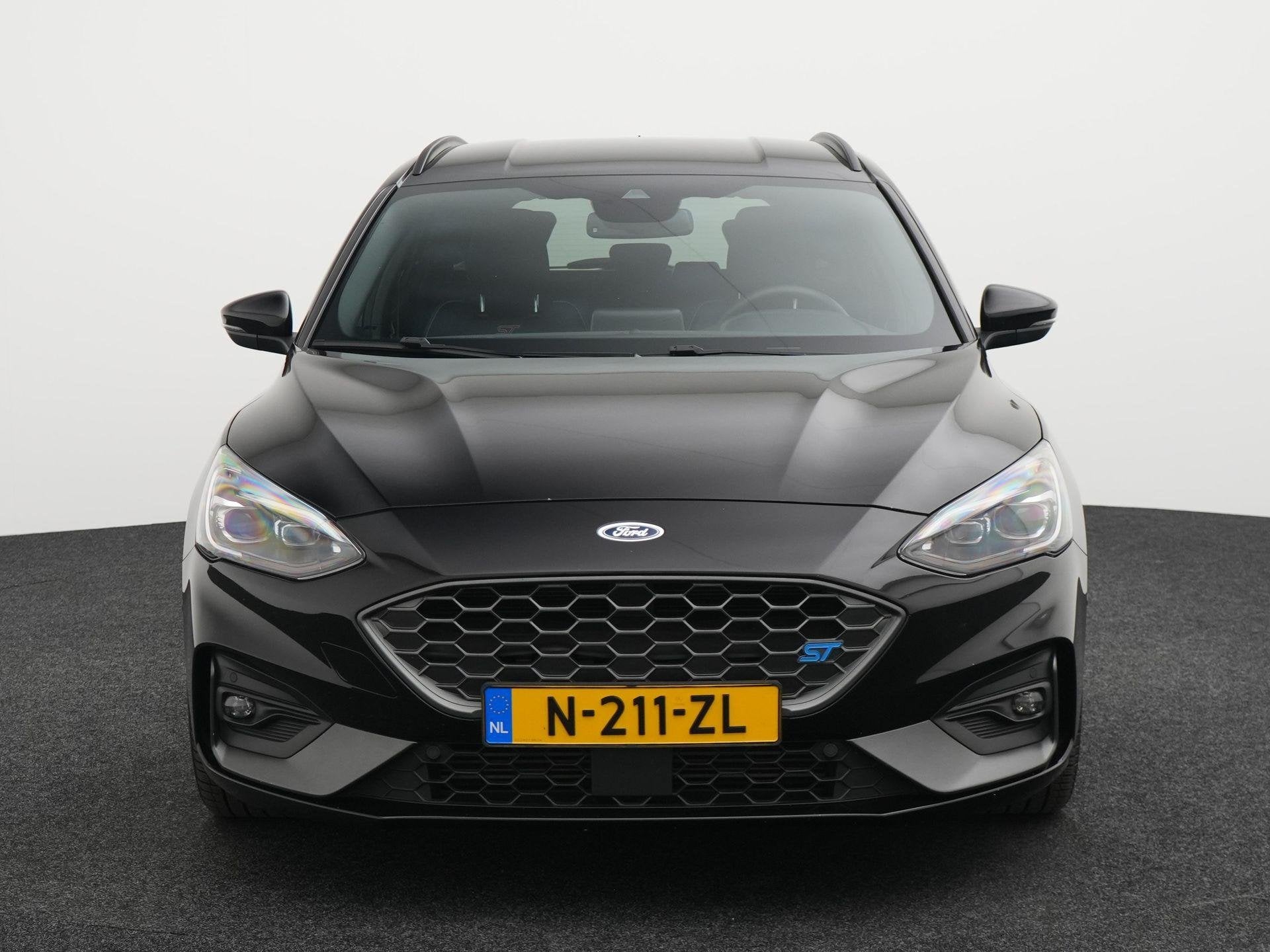 Ford Focus Wagon 2.3 EcoBoost ST-3 280PK Handgeschakeld! | A, Auto's, 12 maanden, Euro 6, 4 cilinders, Leder en Stof