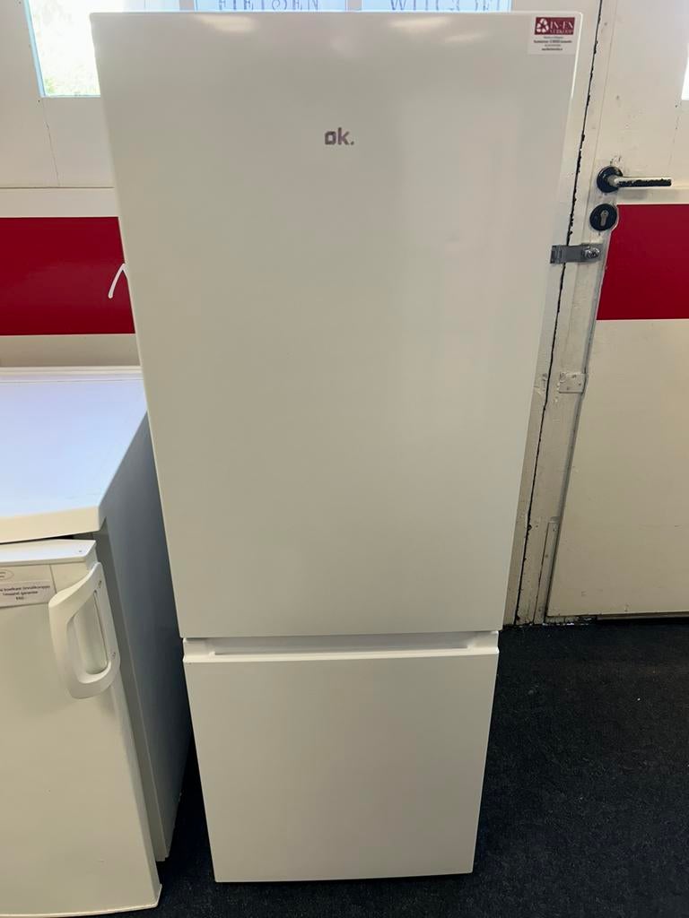 Ok koelvriescombi incl garantie&bezorgen, Witgoed en Apparatuur, Koelkasten en IJskasten, Ophalen, Nl, Zo goed als nieuw, 140 tot 160 cm