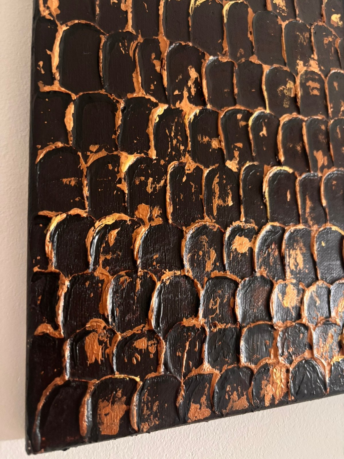 Crocodile - schilderij, 30x30 cm met goude accenten, Ophalen