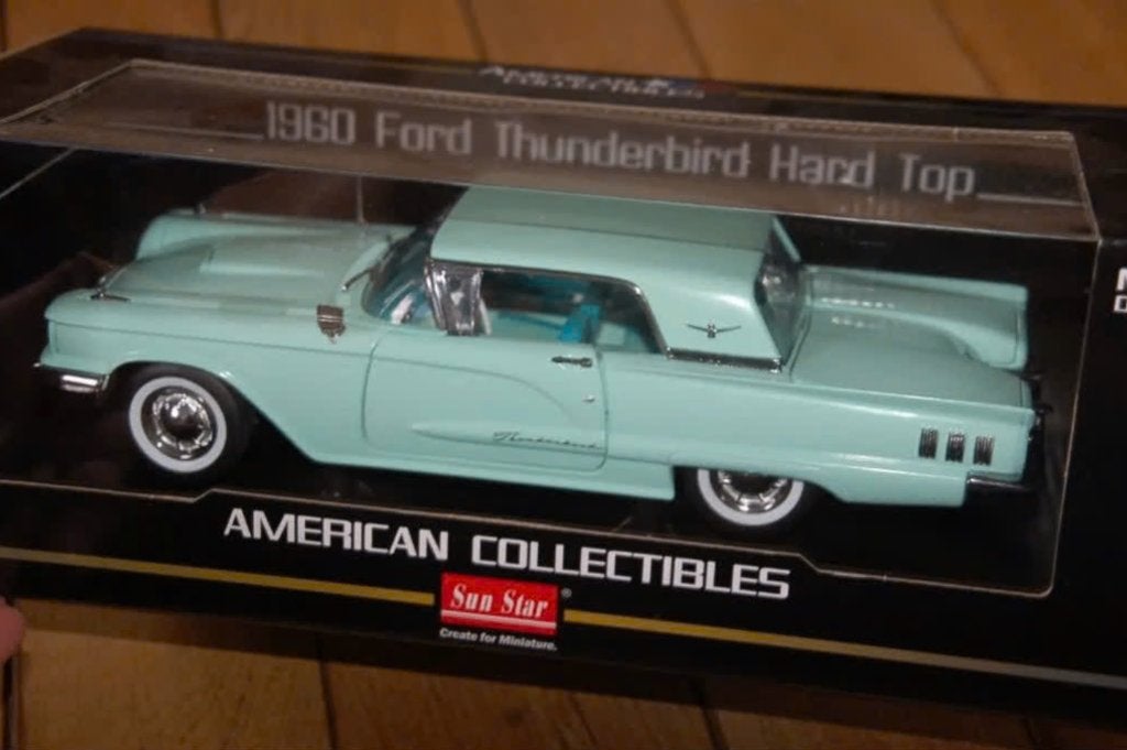 1:18 FORD THUNDERBIRD 1960 HARDTOP COUPE Sun star WRH, Hobby en Vrije tijd, Verzenden, Zo goed als nieuw, Auto, Sun Star