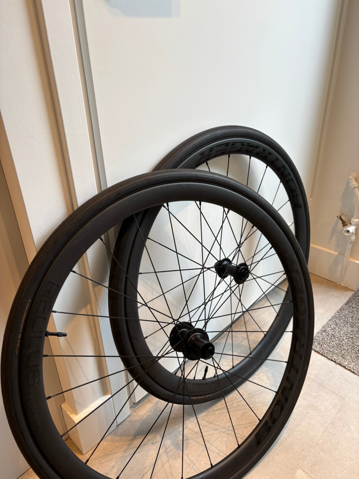 Nieuwe set carbon wielen, Fietsen en Brommers, Fietsonderdelen, Nieuw, Racefiets, Carbon, Ophalen