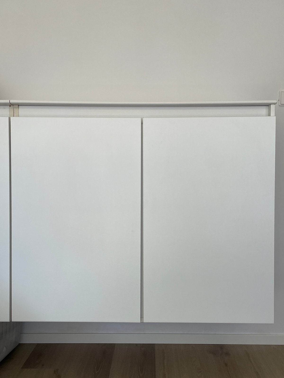 Witte wandkast met 2 deuren - 120cm breed, Ophalen, Gebruikt