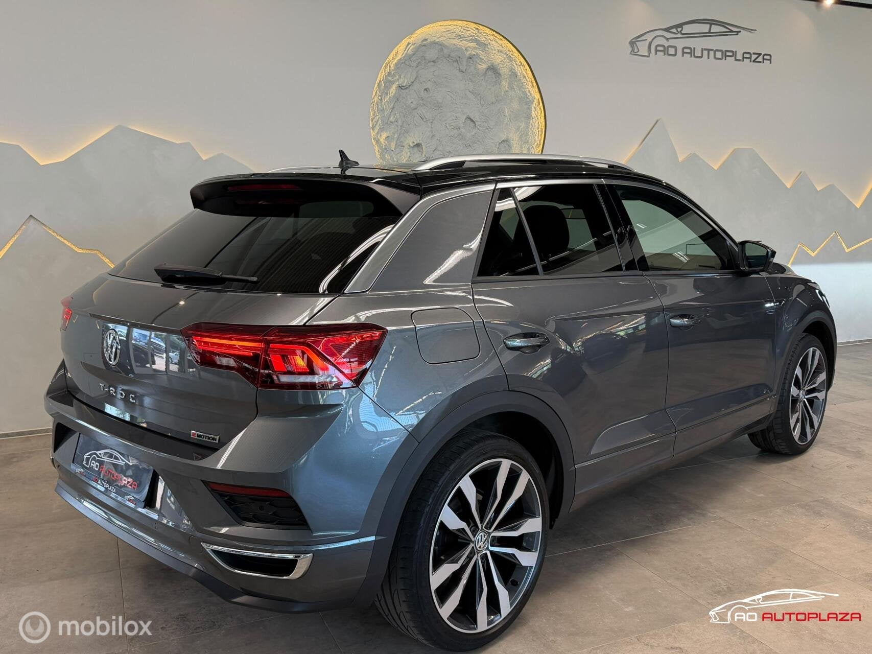 Volkswagen T-Roc 2.0 TSI 4Motion 3x R-line Panorama/Virtual/, Auto's, Volkswagen, Automaat, 1984 cc, 14 km/l, Bedrijf