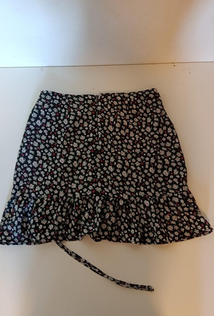 Seven Sisters bloemenprint mini-rok met ruches, Kleding | Dames, Rokken, Maat 38/40 (M), Seven Sisters, Zwart, Ophalen of Verzenden