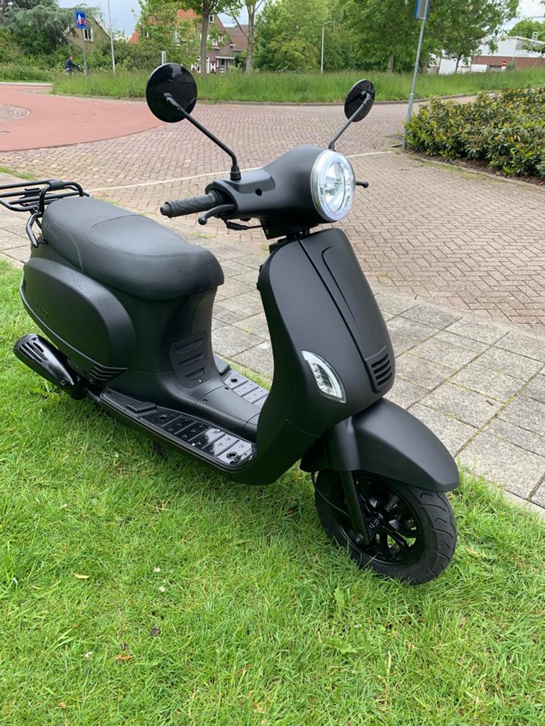 Te koop scooter, Ophalen of Verzenden, Zo goed als nieuw, Benzine, Overige merken