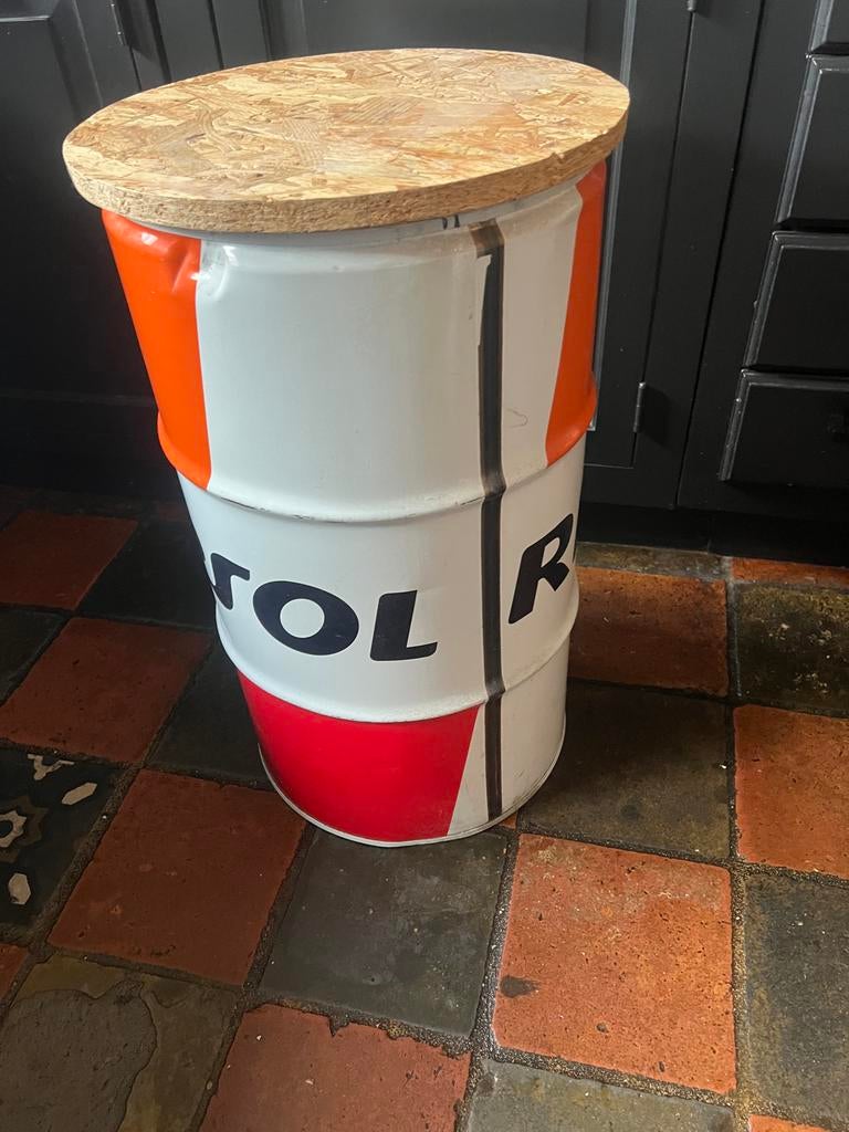 Oud olievat als bijzettafel, Minder dan 55 cm, Gebruikt, Metaal of Aluminium, Rond