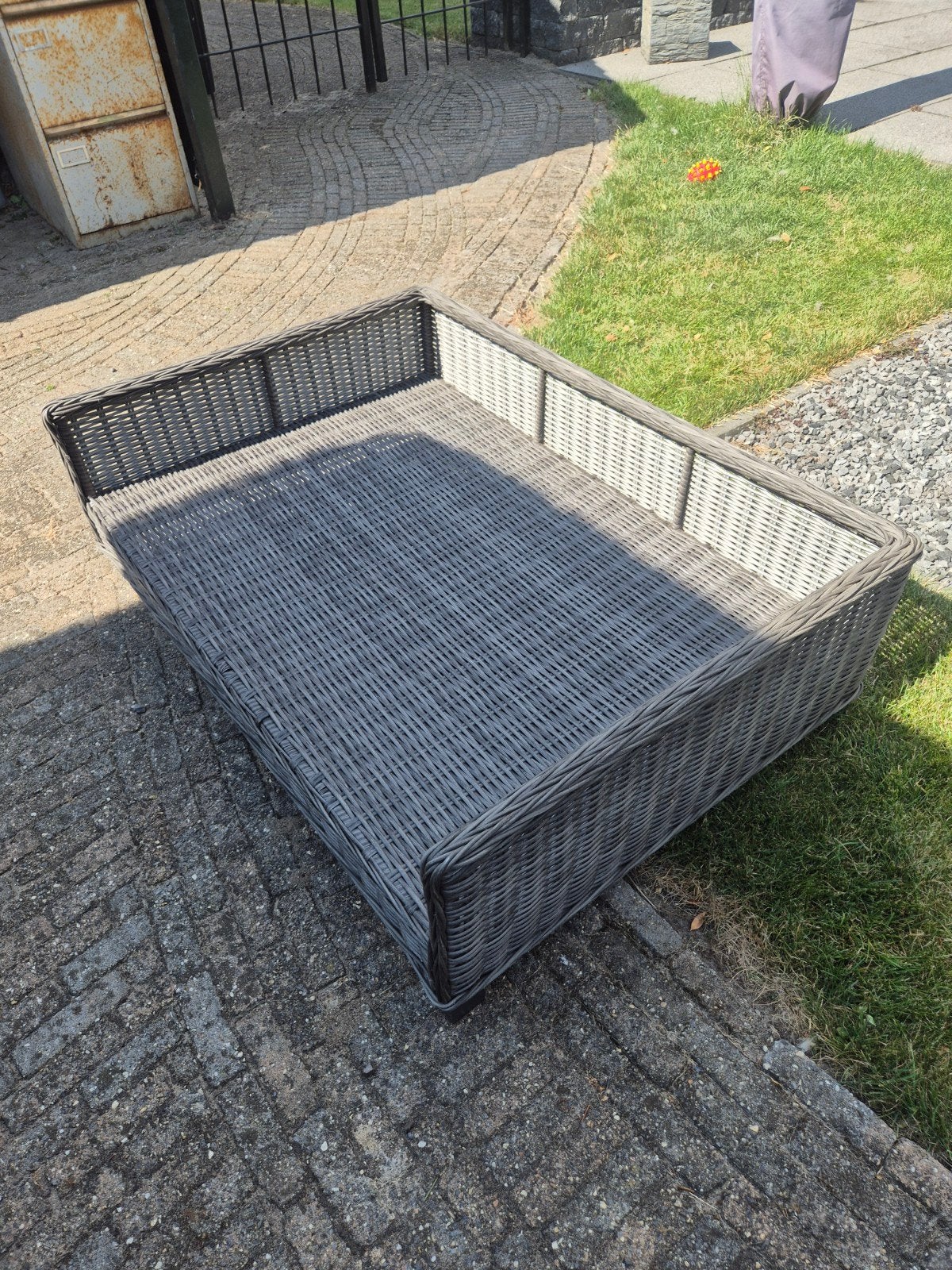 Stijlvolle Wicker Hondenmand/Kussen - Grijs, Tuin en Terras, Ophalen, Zo goed als nieuw, Meerpersoons, Binnen