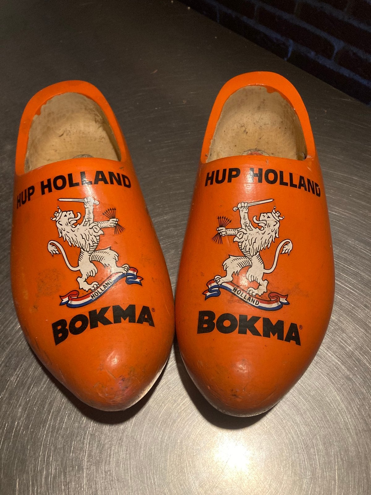 Oranje klompen, Ophalen of Verzenden, Zo goed als nieuw