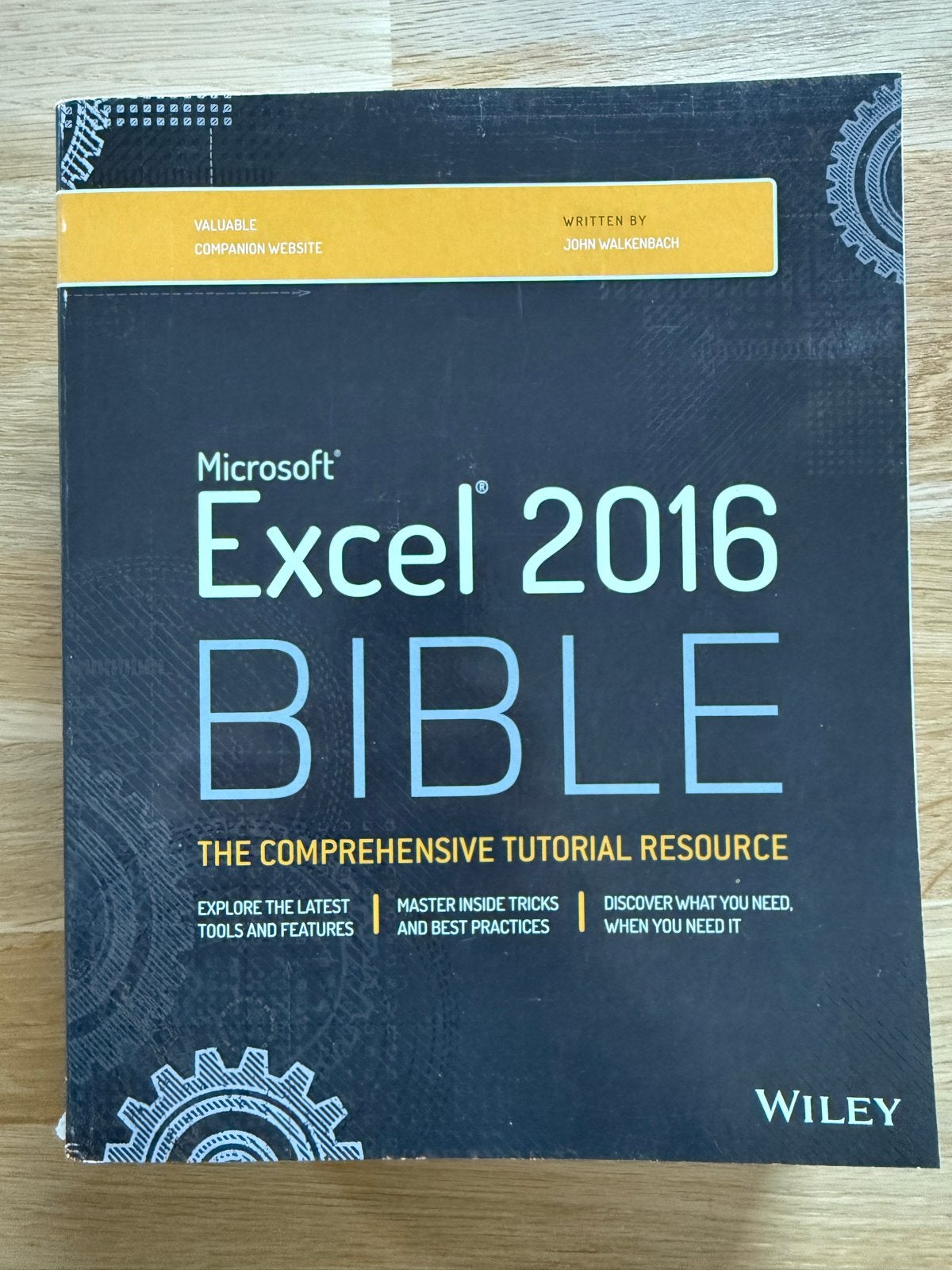 Microsoft Excel 2016 BIBLE - John Walkenbach, Boeken, Ophalen of Verzenden, Beta, Gelezen, HBO