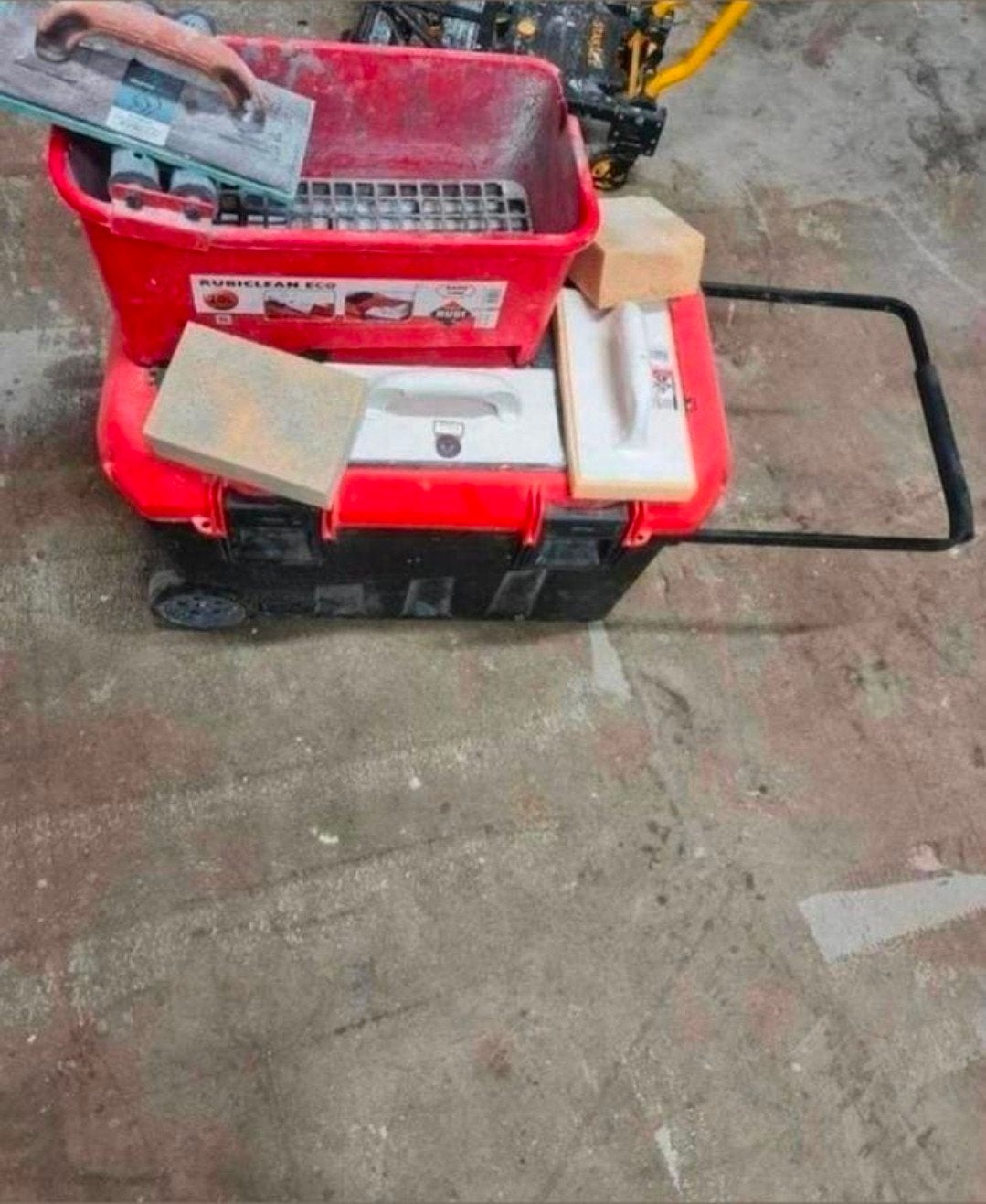 Rubi accessoires
Rubi Maxiclean kit inwasset + Rubi kist, Auto, Ophalen of Verzenden, N.v.t, N.v.t