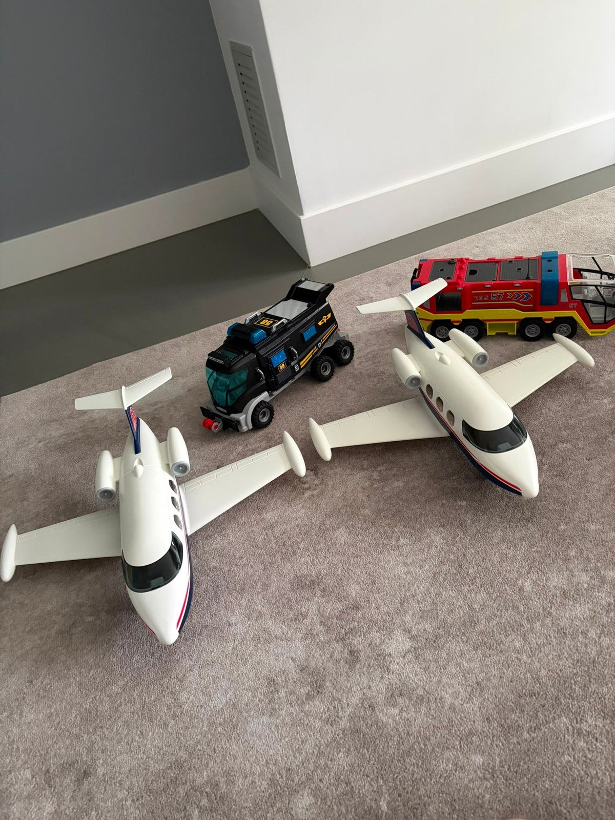 Playmobil brandweer, politie en 2 privé vliegtuigen, Kinderen en Baby's, Speelgoed | Playmobil, Losse onderdelen, Voertuig, Ophalen of Verzenden
