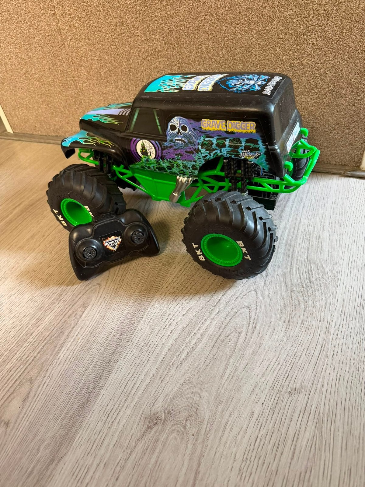 Monster truck, Zo goed als nieuw