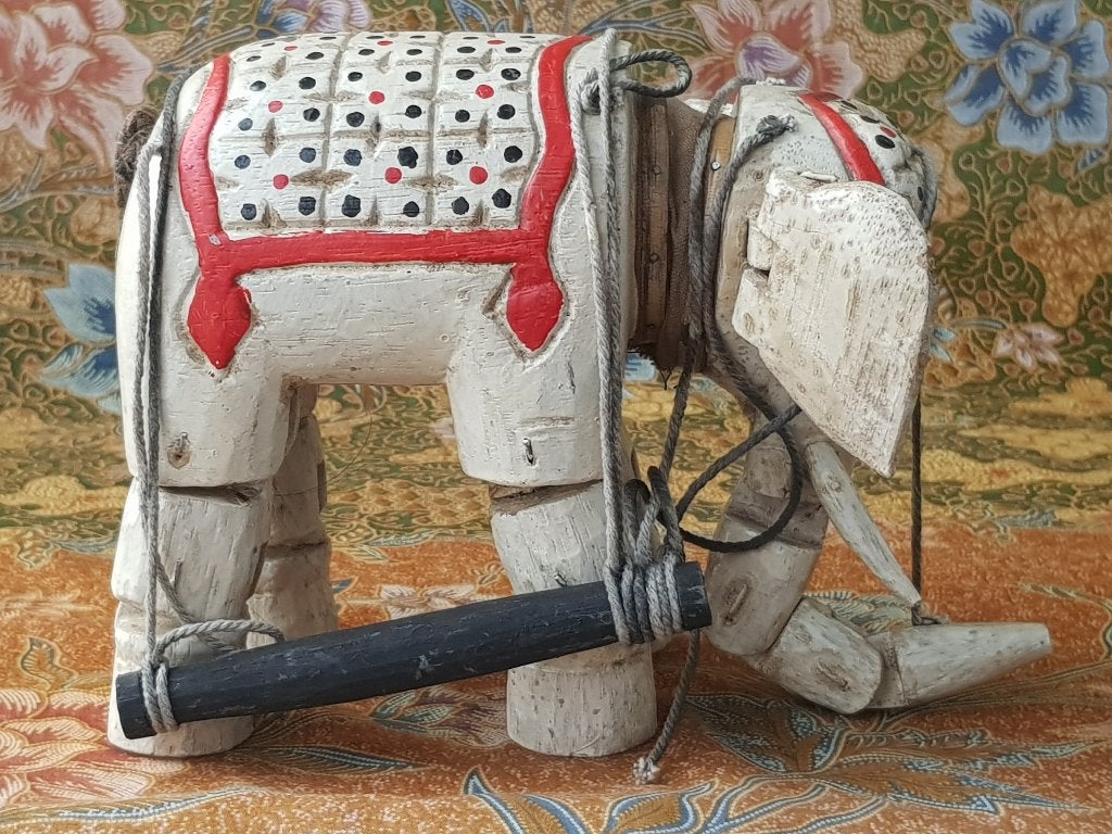 Mooie oude Oosterse speelgoed olifant van palmhout 22 cm., Ophalen of Verzenden