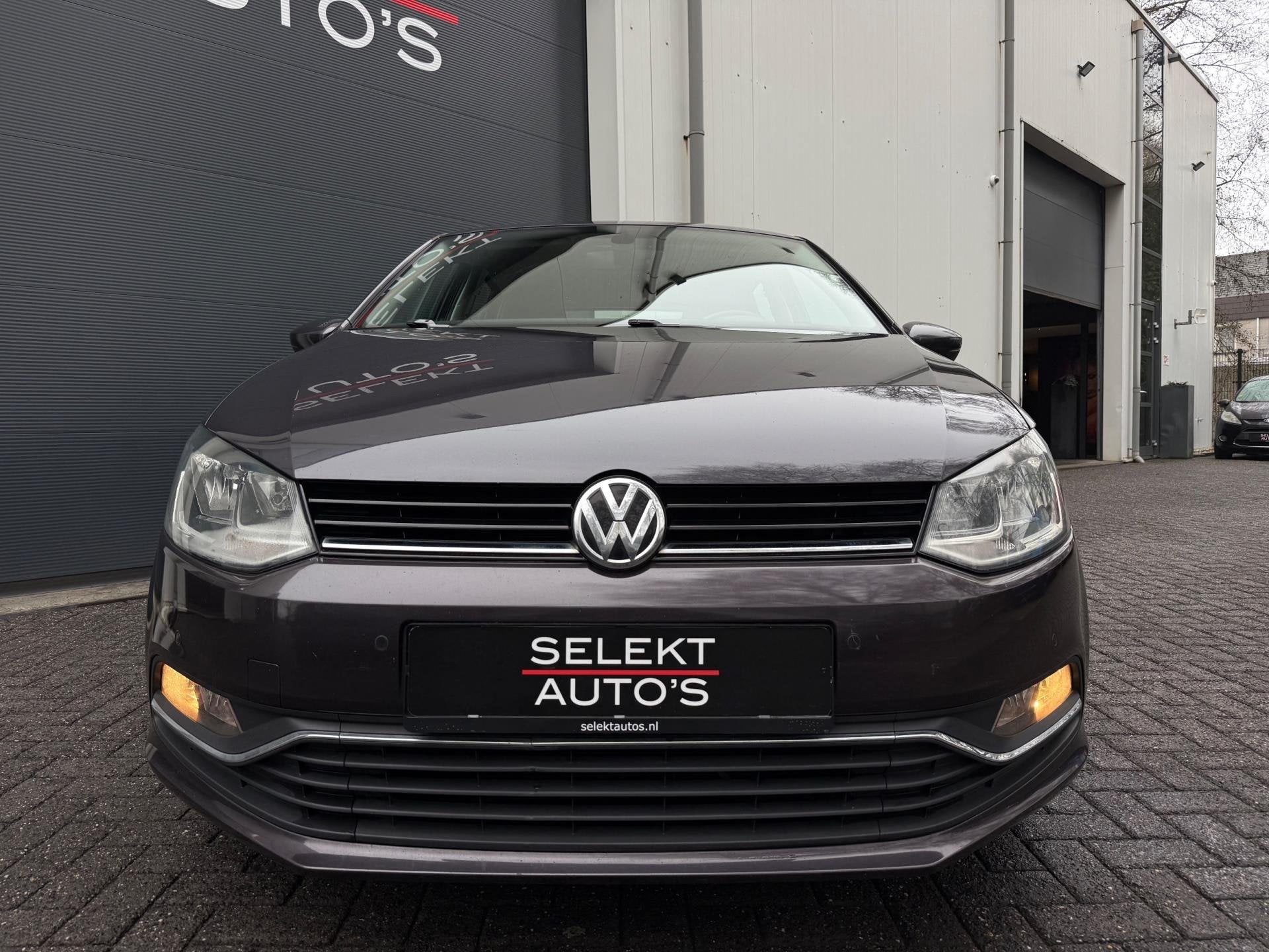 Volkswagen Polo 1.2 TSI Lounge 90 Pk DSG Cruise/Climate/Navi, Stof, Gebruikt, Zwart, Origineel Nederlands