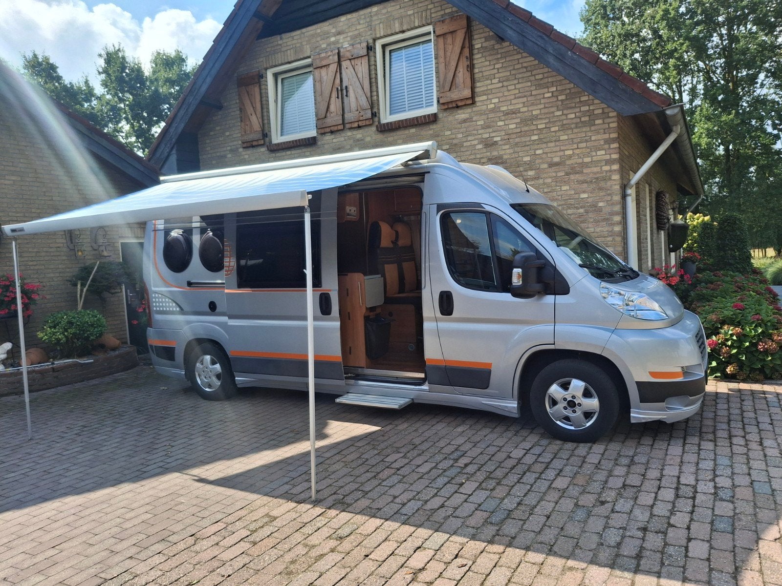 " POSSL - BJ 2010 - 599CM - AIRCO - 130 PK - 2X ZONNEPANEEL", Caravans en Kamperen, Buscamper of Camperbus, Ringverwarming, Fiat