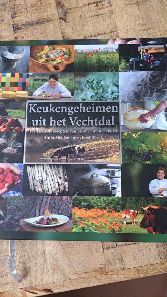 Keukengeheimen uit het Vechtdal kookboek, Ophalen of Verzenden, Zo goed als nieuw, Anita Meuleman en Fred Roest, Nederland en België