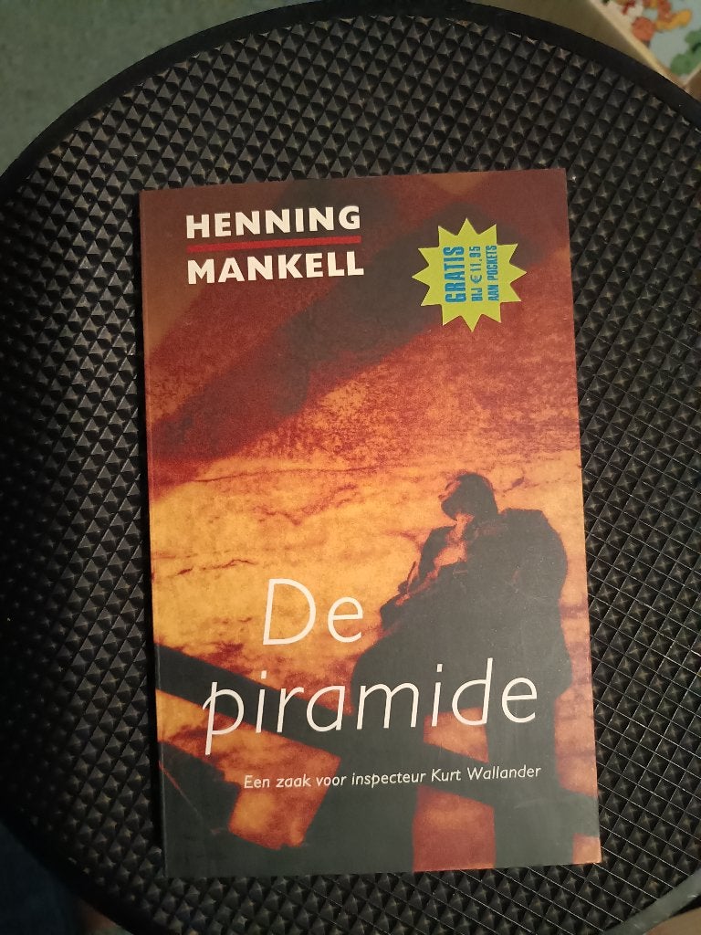 Henning Mankell – De piramide, Ophalen of Verzenden, Gelezen, Henning Mankell