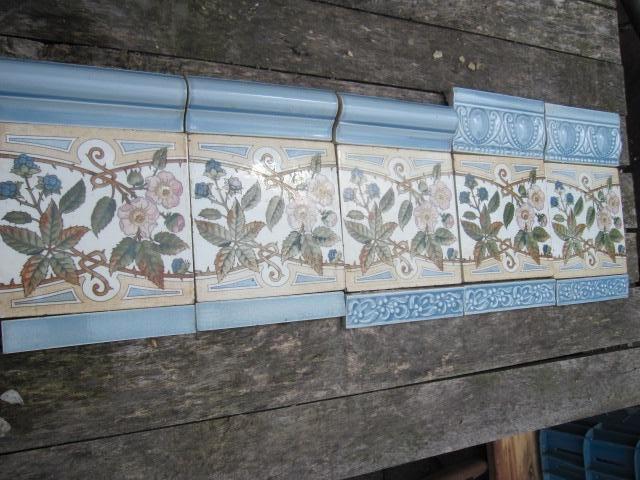 46 stuks antieke wandtegels, rand van bramen met bloesem, Ophalen