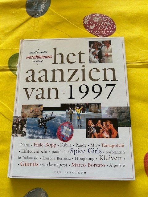 Het  Aanzien  Van  1997, Boeken, Ophalen of Verzenden, Zo goed als nieuw, Overige gebieden