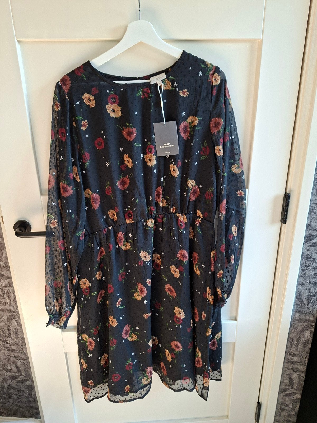 ONLY Carmakoma Jurk Zwart Bloemenprint Maat 44, Zwart, Maat 42/44 (L), Nieuw, Ophalen of Verzenden