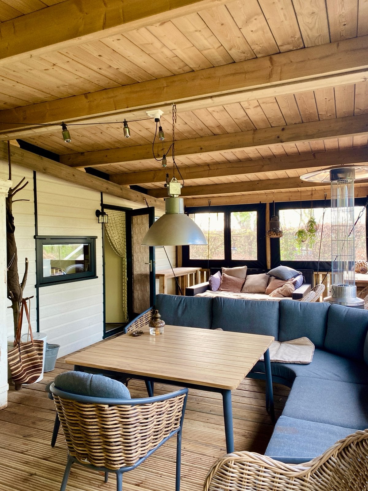 Gerenoveerd chalet met ruime hoekkavel op camping Oranjehof, Caravans en Kamperen, Stacaravans, Tot en met 2