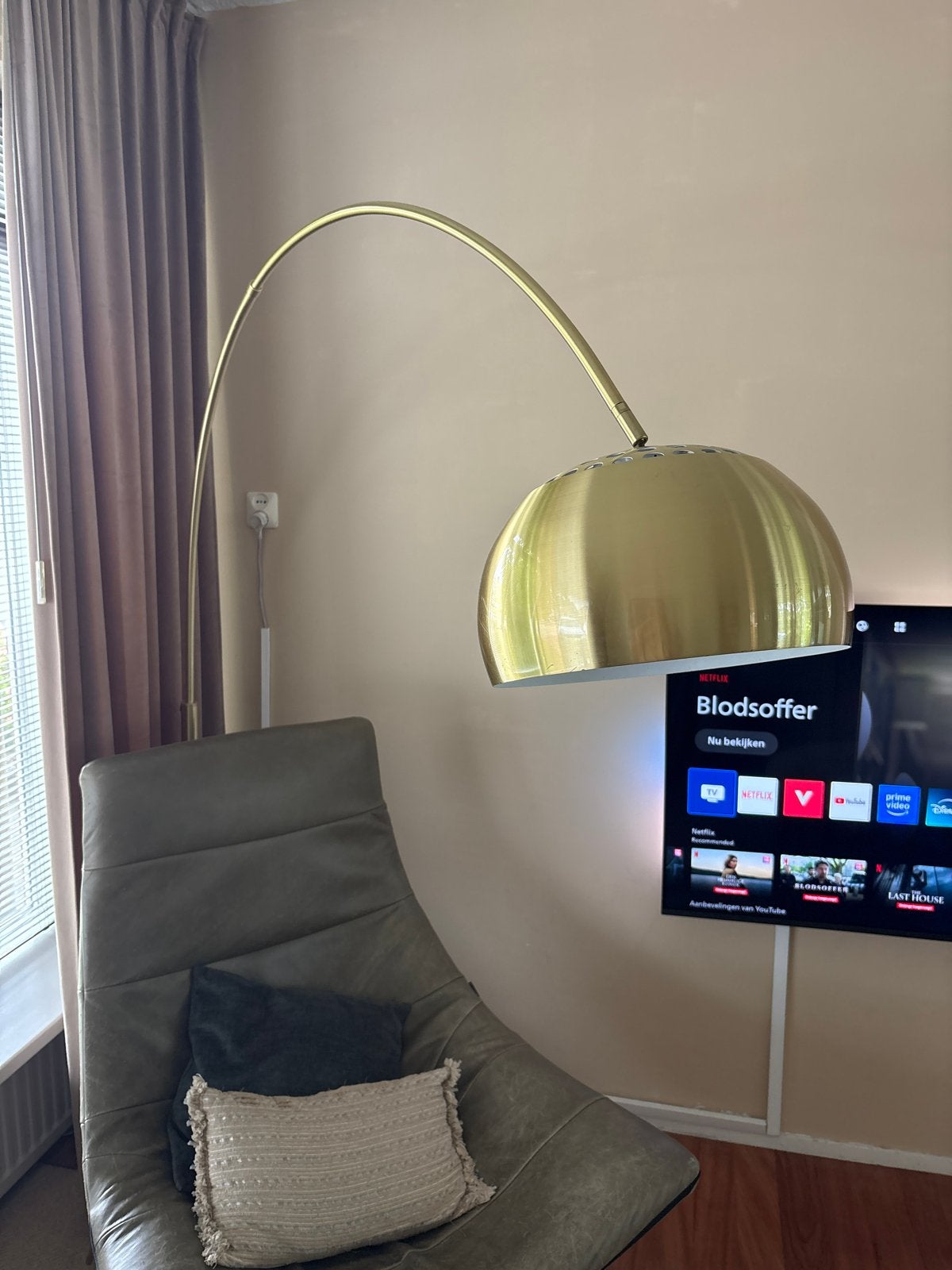 Gouden booglamp van het merk Zuiver, Huis en Inrichting, Lampen | Vloerlampen, Ophalen, Zo goed als nieuw, Metaal