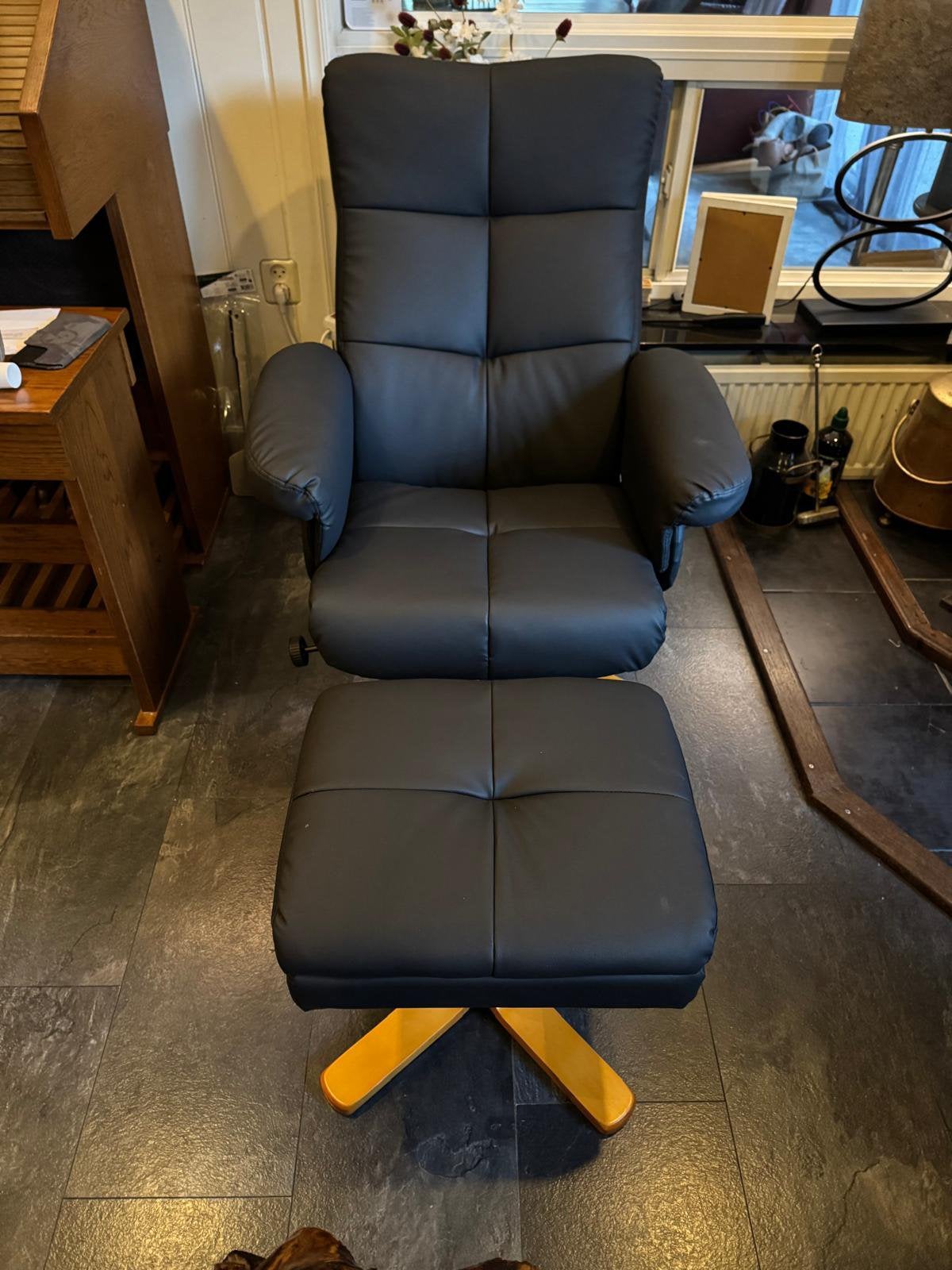 Nieuwe Relaxfauteuil met voetenbankje Antraciet, Nieuw, Ophalen of Verzenden, 75 tot 100 cm, Leer