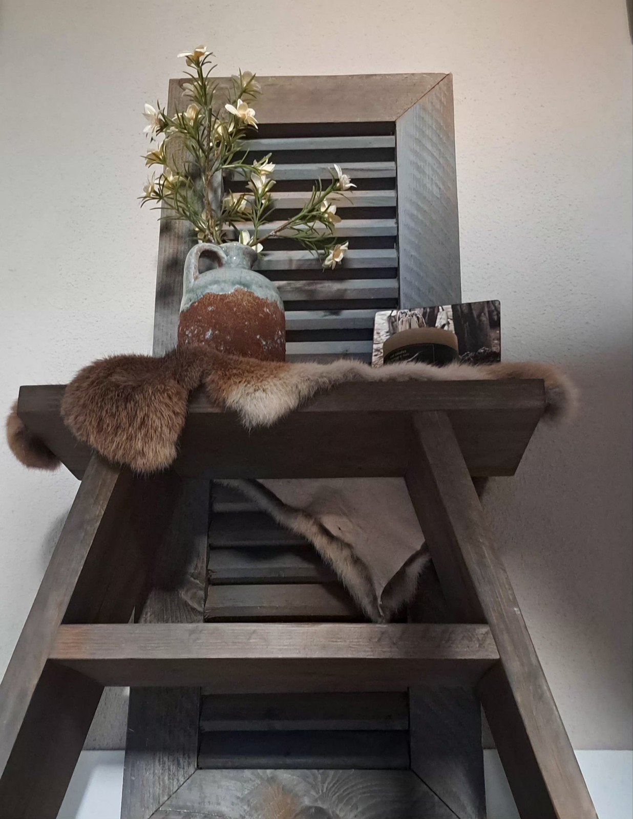 ( Hal) Bijzettafel (vensterbank) als nieuw kleur taupe hout, Minder dan 45 cm, Minder dan 55 cm, Ophalen of Verzenden, Rechthoekig