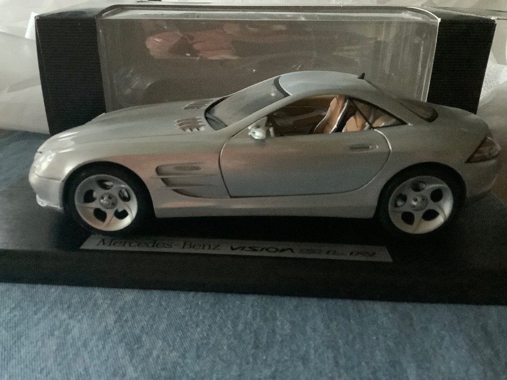 Mercedes Benz Vision SLR 1:18, Ophalen of Verzenden, Zo goed als nieuw, Auto, Overige merken