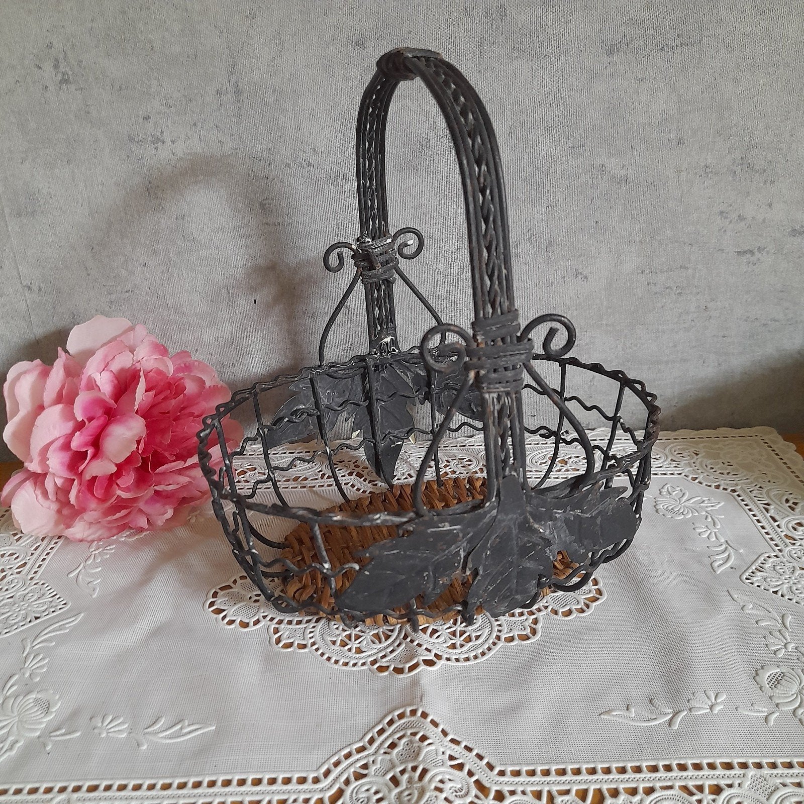 Brocant metalen decoratie mandje, Huis en Inrichting, Ophalen of Verzenden, Ovaal, Metaal